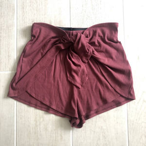 Ladies Sm Burgundy Highwaist Shorts Tie in Front Summer Knit